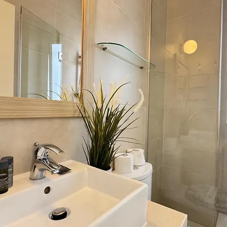 Villa Seaside Family - 2 Min Walk To