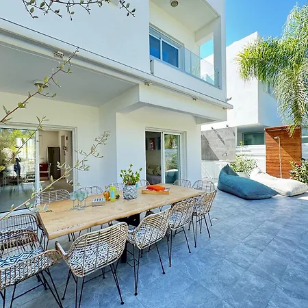 Seaside Family - 2 Min Walk To